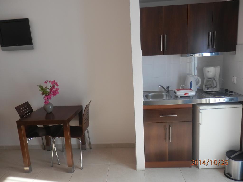 Glaros Hotel Apartment Agia Galini Chambre photo
