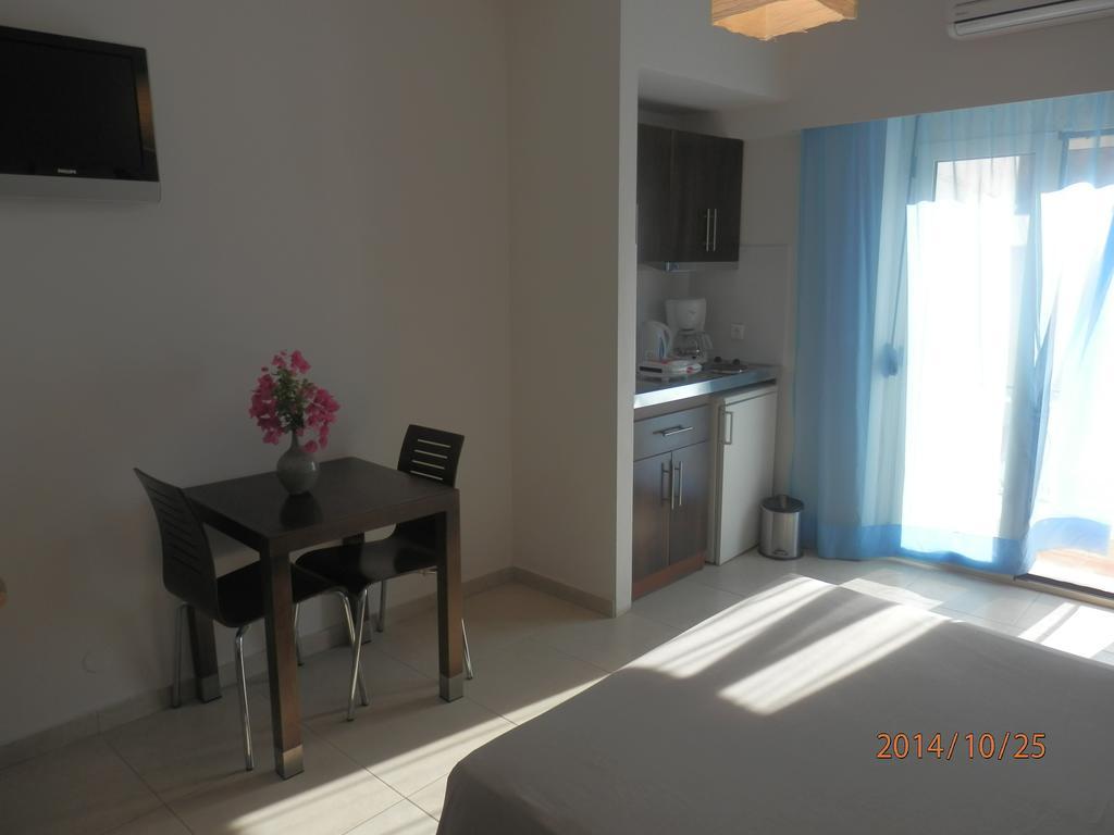 Glaros Hotel Apartment Agia Galini Chambre photo