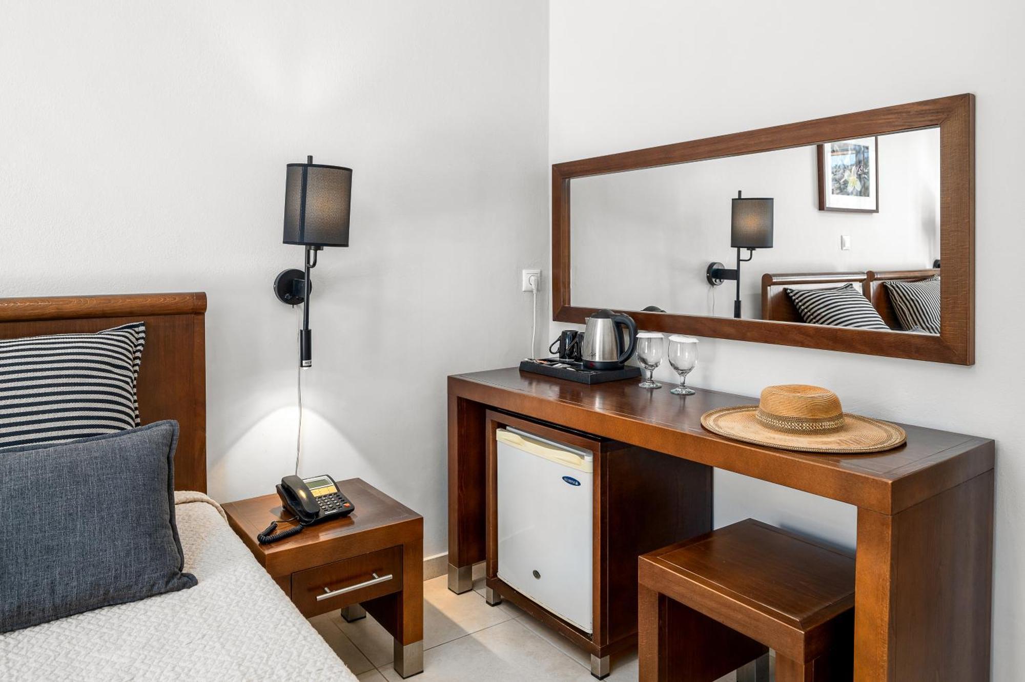 Glaros Hotel Apartment Agia Galini Extérieur photo